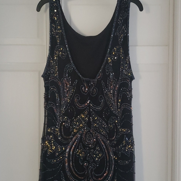 Gorgeous, formal, full-length beaded dress - Picture 3 of 9